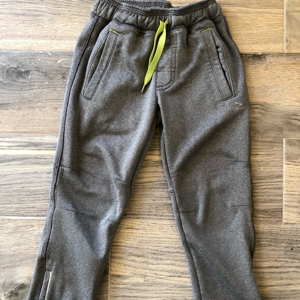 Athletic pants